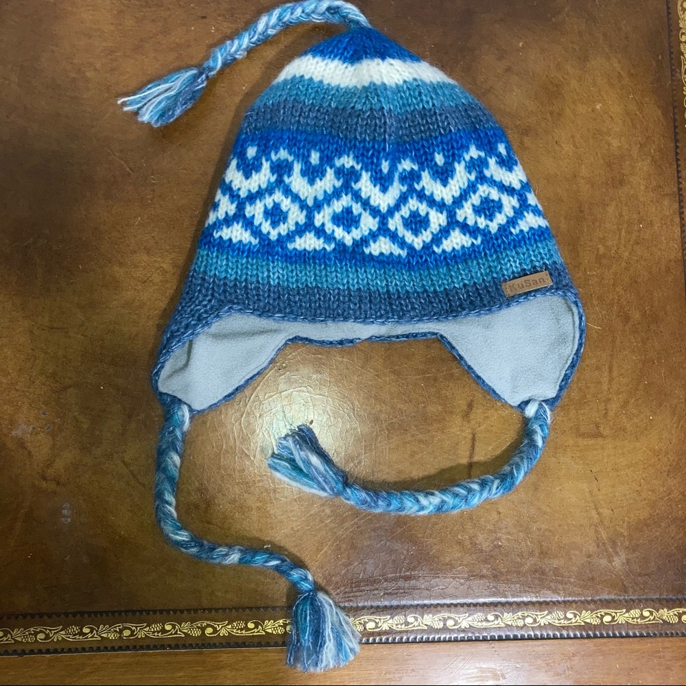 NWT KuSan Wool Mohair Blend Handmade in Nepal Winter Hat Blue Gray White Tassel
